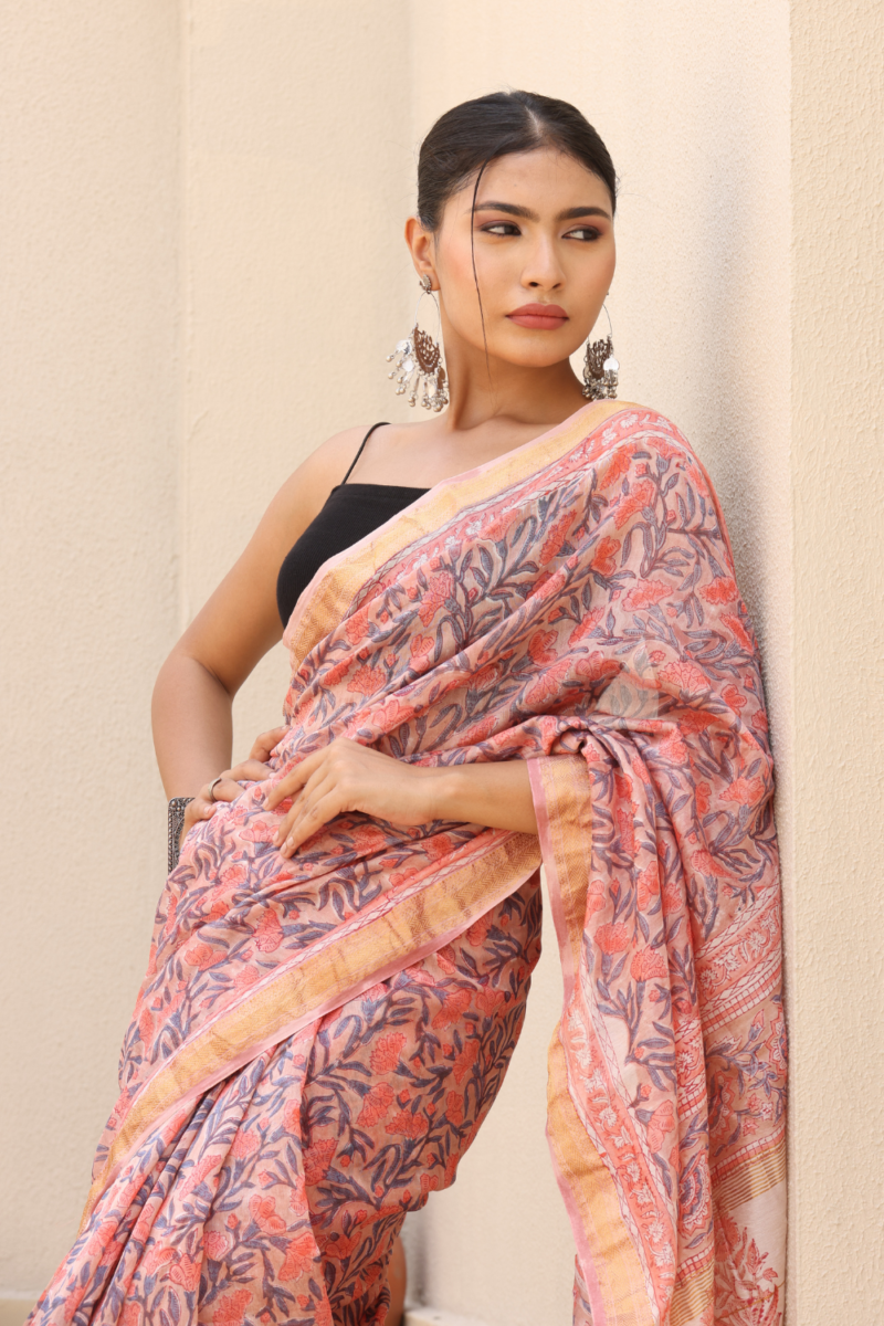 Graceful Pink Maheshwari Silk Saree – Elegant & Lightweight Drape - Image 9
