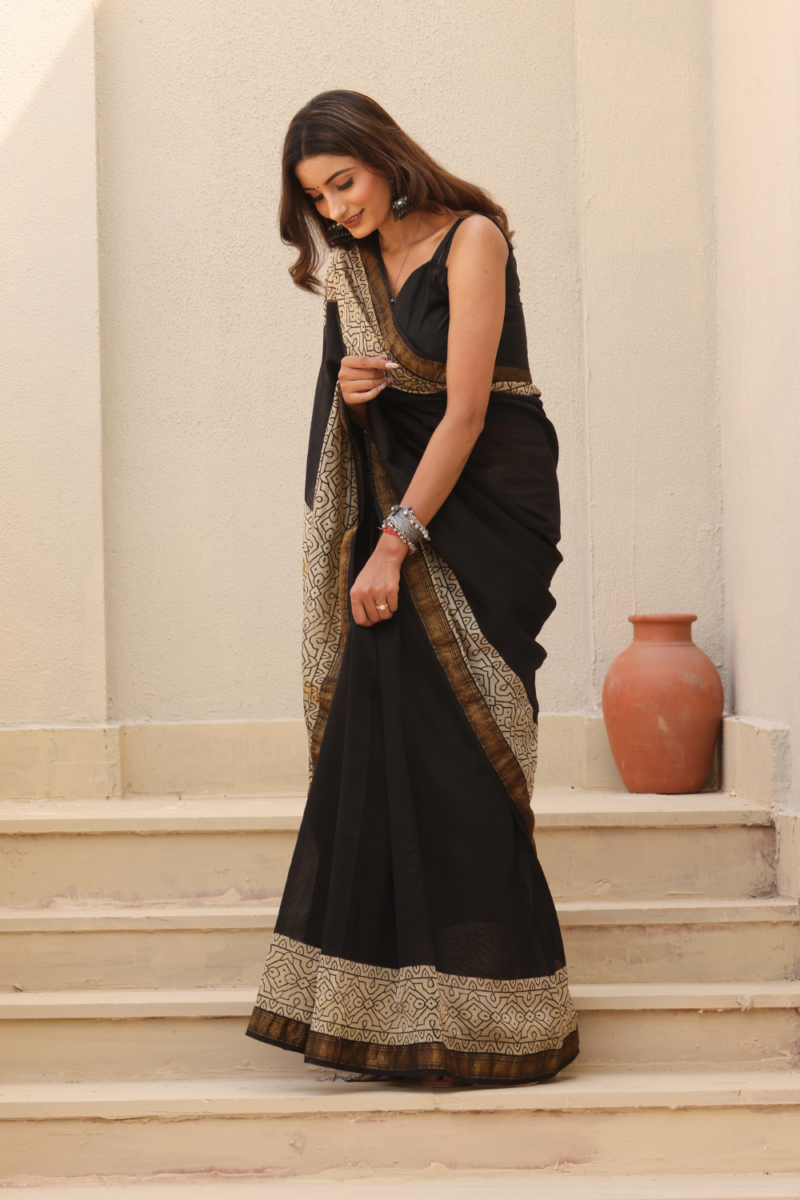 Elegant Black Maheshwari Silk Saree – Luxurious Weave with a Regal Touch - Image 8