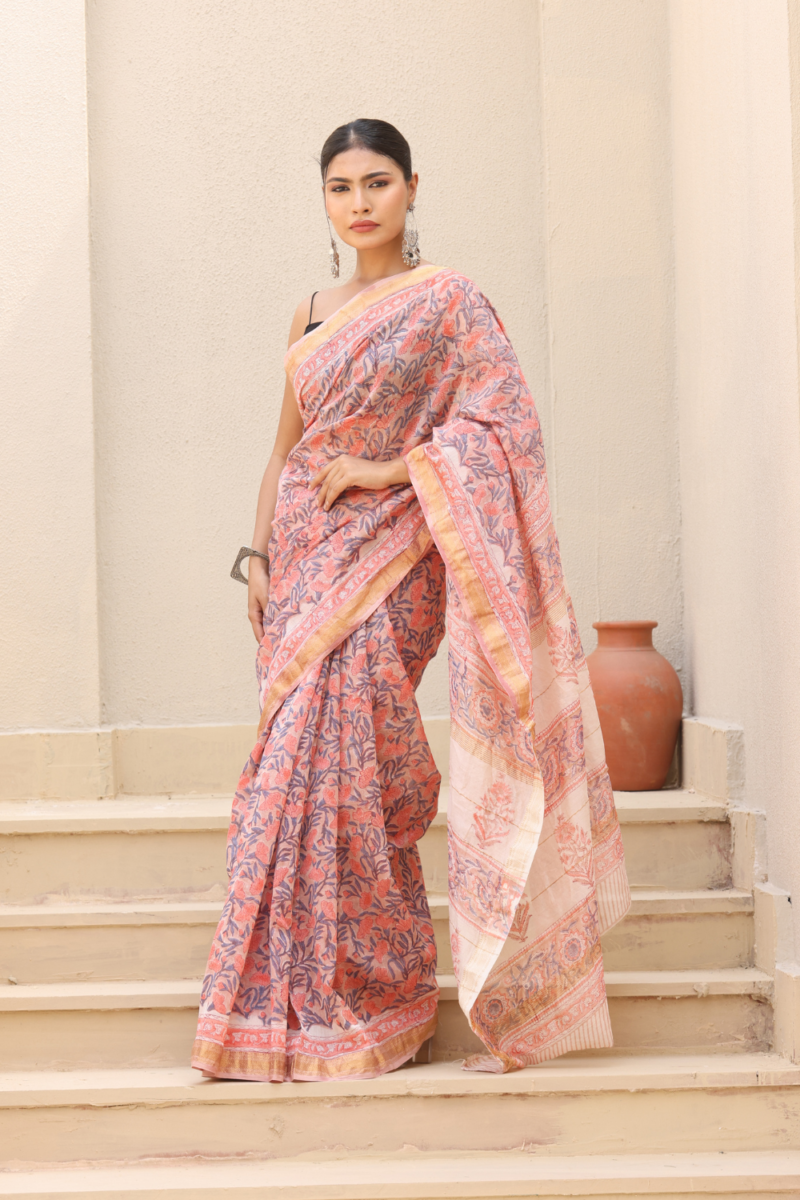 Graceful Pink Maheshwari Silk Saree – Elegant & Lightweight Drape