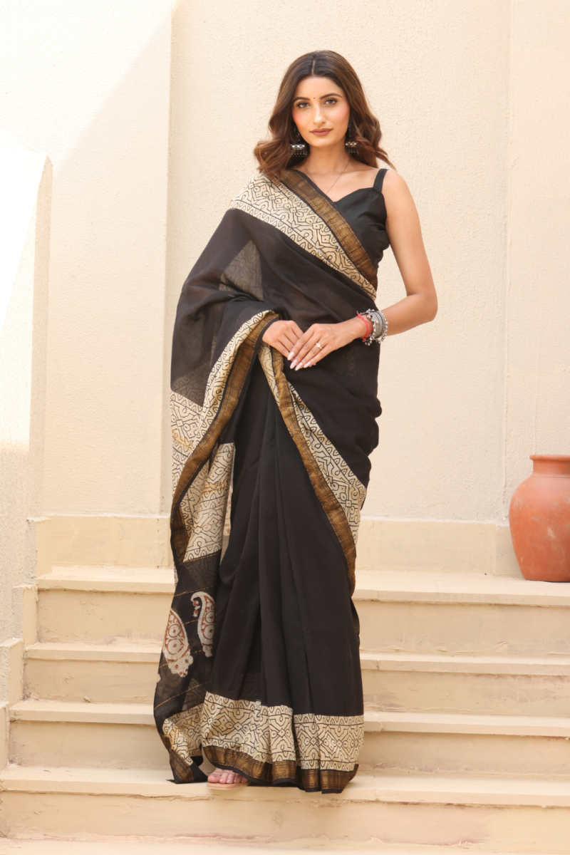 Elegant Black Maheshwari Silk Saree – Luxurious Weave with a Regal Touch - Image 4