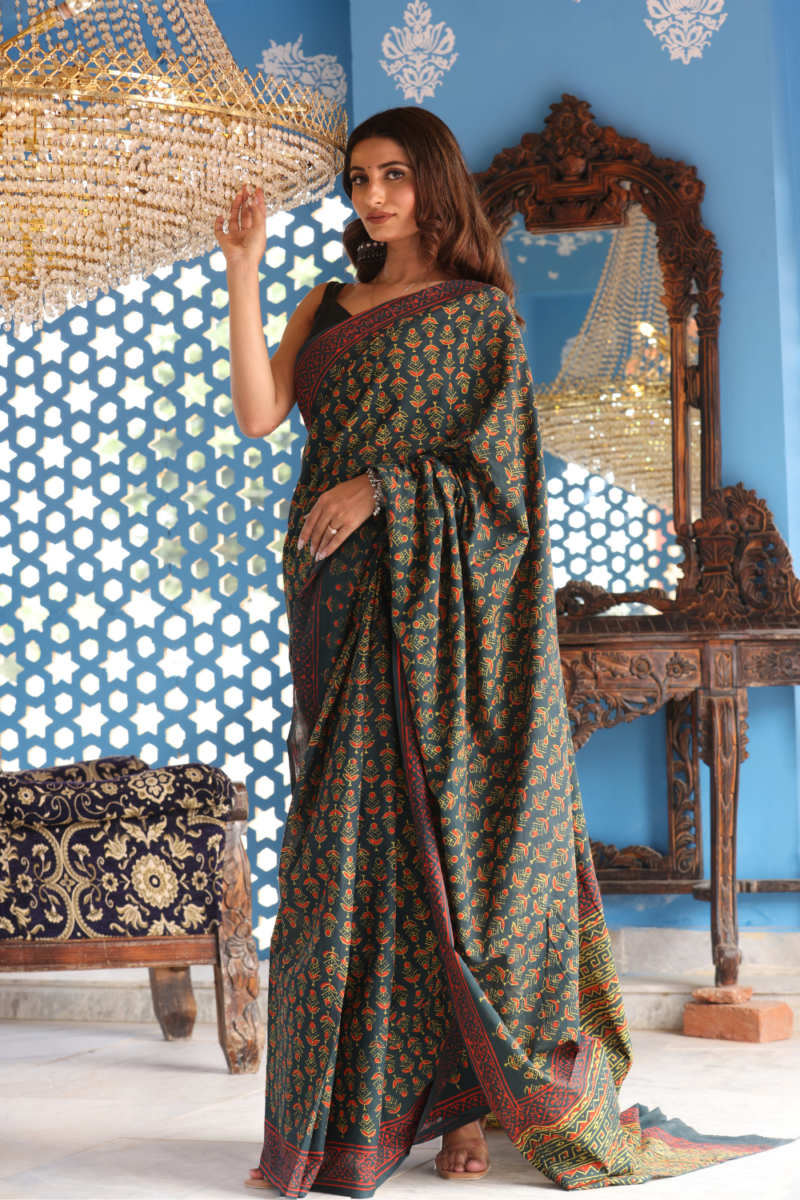 Refreshing Green Cotton Saree – Lightweight, Breathable & Timelessly Elegant - Image 4