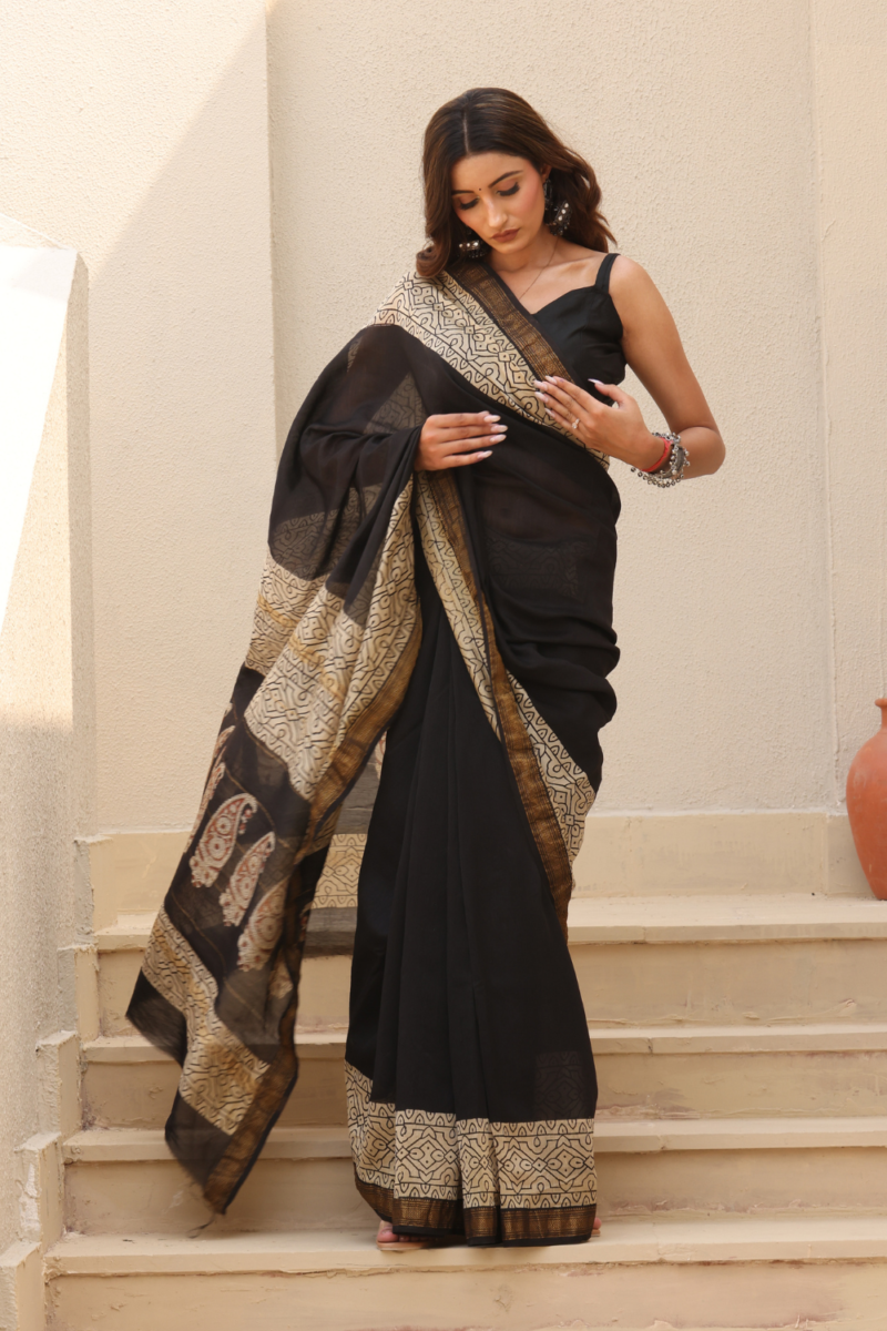 Elegant Black Maheshwari Silk Saree – Luxurious Weave with a Regal Touch