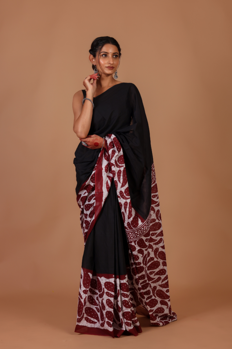 Elegant Black Saree with Maroon Border – Timeless Contrast & Classic Appeal