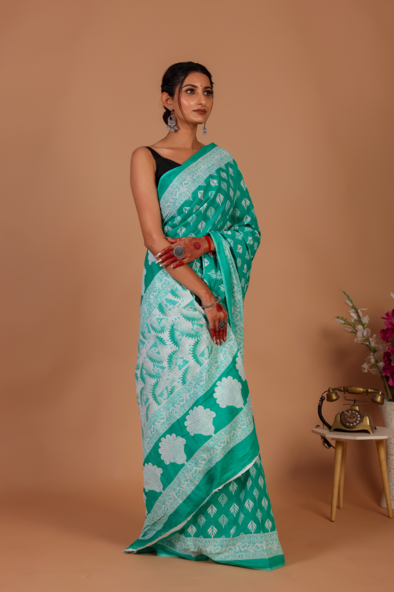 Stunning Turquoise Green Saree – Vibrant, Elegant & Timelessly Beautiful