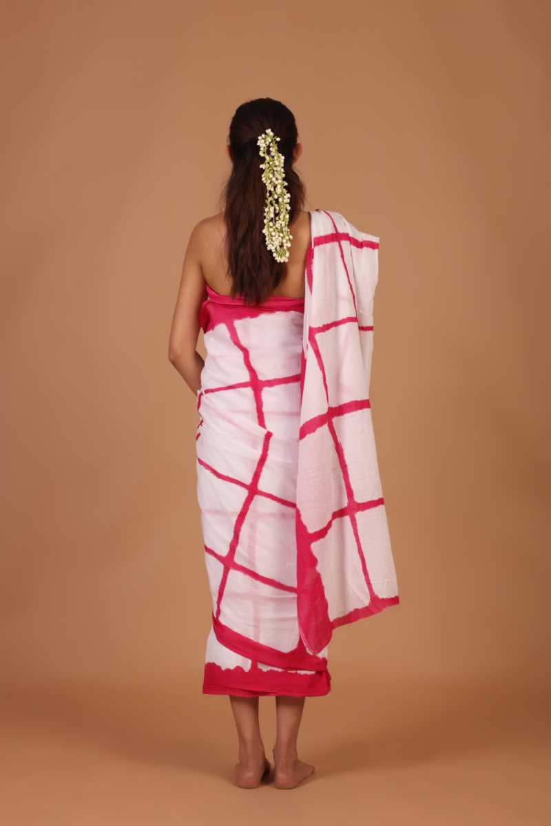 Elegant White Base Saree with Magenta Square Pattern – A Touch of Tradition - Image 2